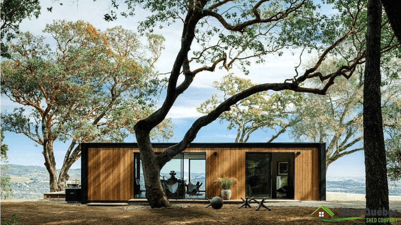 Tiny Home with Modern Design and Flat Roof